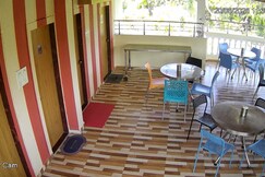 Raindrop Villa and Cottage Lawns