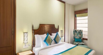 Ramada by Wyndham Jamshedpur Room Type - 1 King Bed Smoking Suite