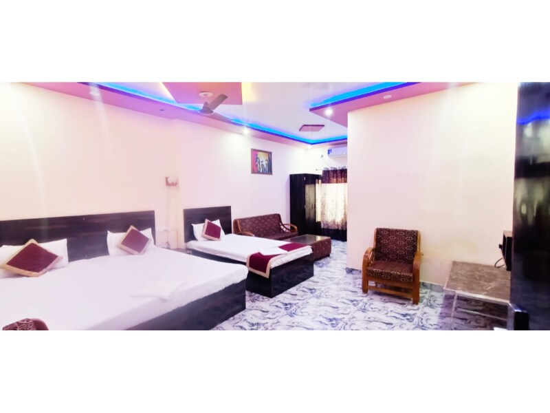 Hotel Satyam Shivam Sundaram Obra - Tap to explore photos