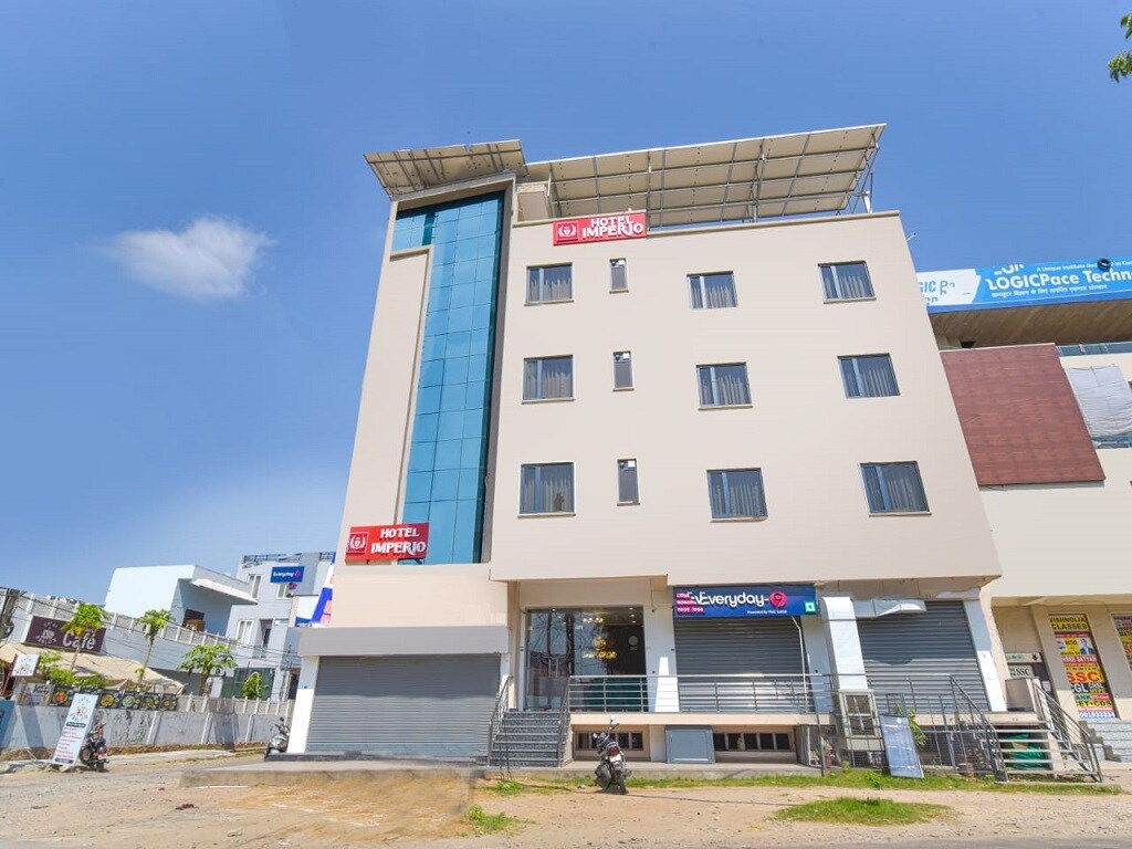 HOTEL IMPERIO - Tap to explore photos