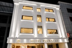 HOTEL PINNACLE