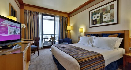 Crowne Plaza Hotel Beirut, an IHG Hotel Room Type - 1 King Stnadard Room Smoking