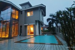 Redhomex Tulip Villa 4BHK with Private Pool