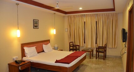 Raya s Annexe 1 Room Type - Compact AC