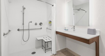 Holiday Inn Express Hotel & Suites Palm Bay Room Type - 2 Queen Standard Mobility Accessible
