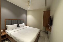 Hotel Sai Samrudhi Rooms