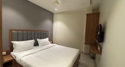 Hotel Sai Samrudhi Rooms Room Type - Executive Room