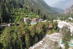 Shesh Besh Guest House & Restaurant