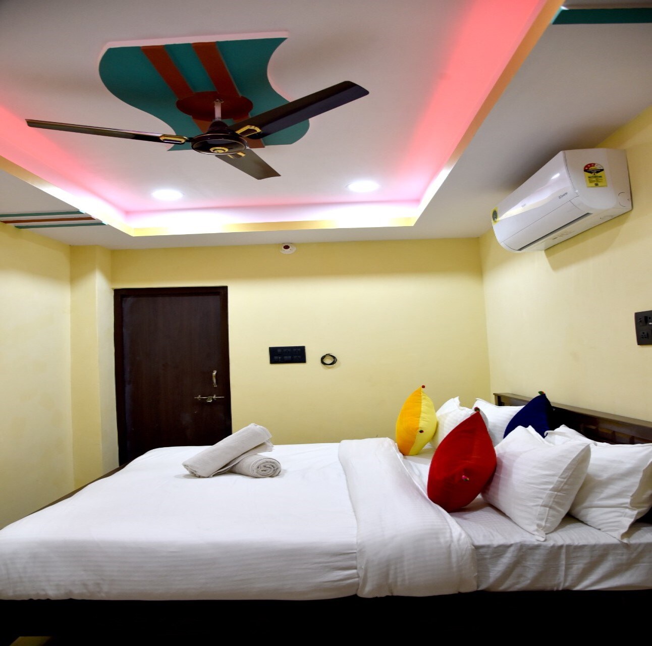 The jaisalmer hotel - Tap to explore photos