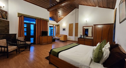 Blossom Resort Kasauli Room Type - British Style Room with Balcony (Valley View) Blossom Resort Kasauli Room Type - British Style Room with Balcony (Valley View)