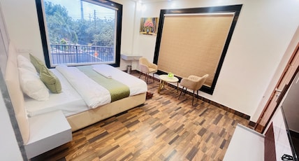 Mazestic Bay Room Type - Deluxe Room with Balcony