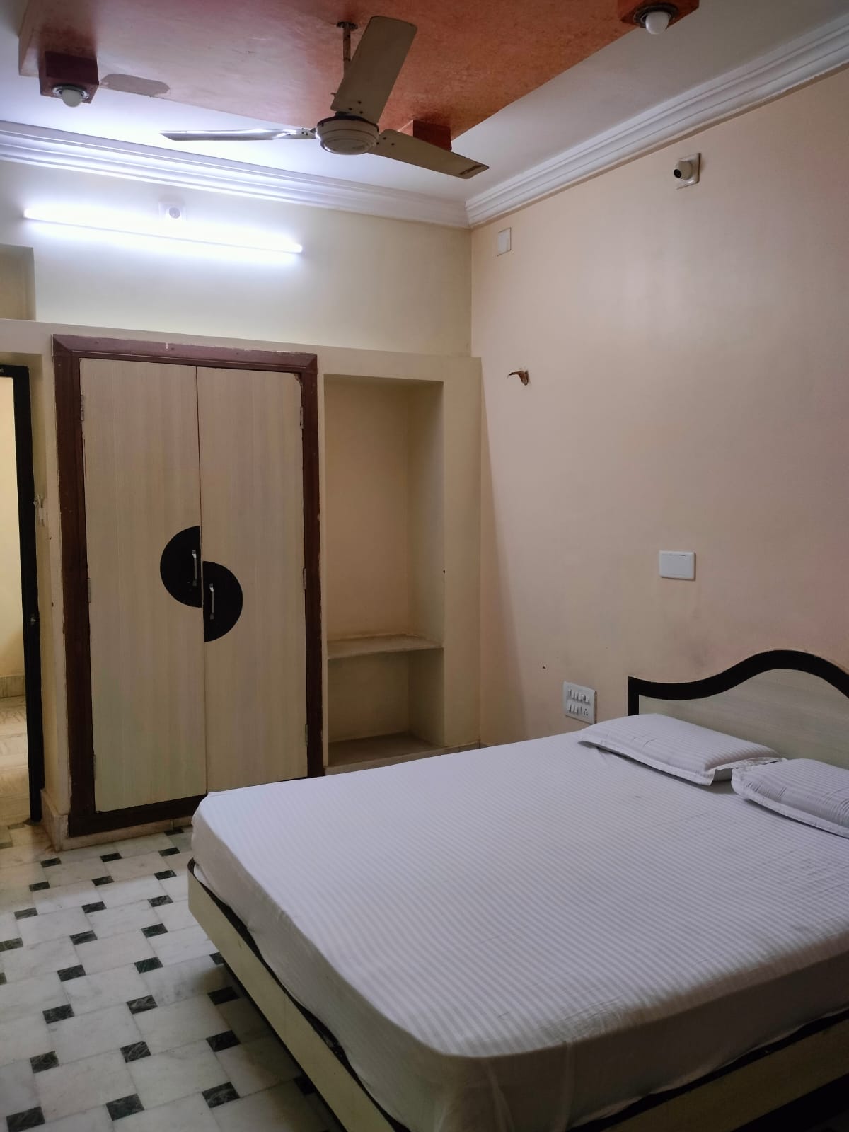 Hotel Siddharth - Tap to explore photos