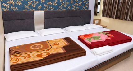 Hotel Mittal Inn Room Type - Luxury Five Bed Super Deluxe A.C. Hotel Mittal Inn Room Type - Luxury Five Bed Super Deluxe A.C.