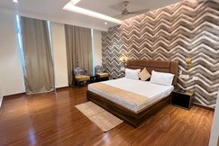 Flavor zone courtyard