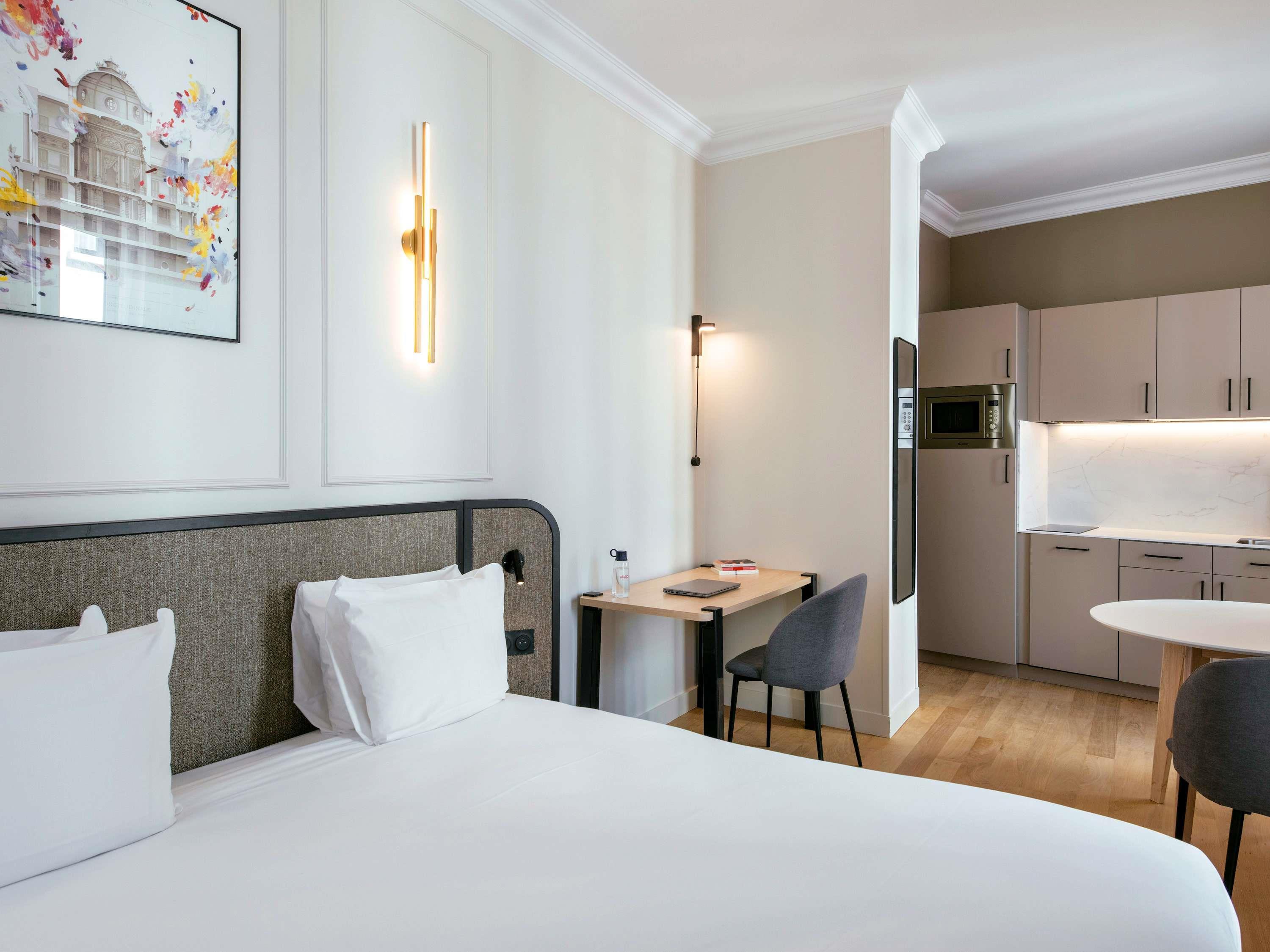 Aparthotel Adagio Paris Opera - Tap to explore photos