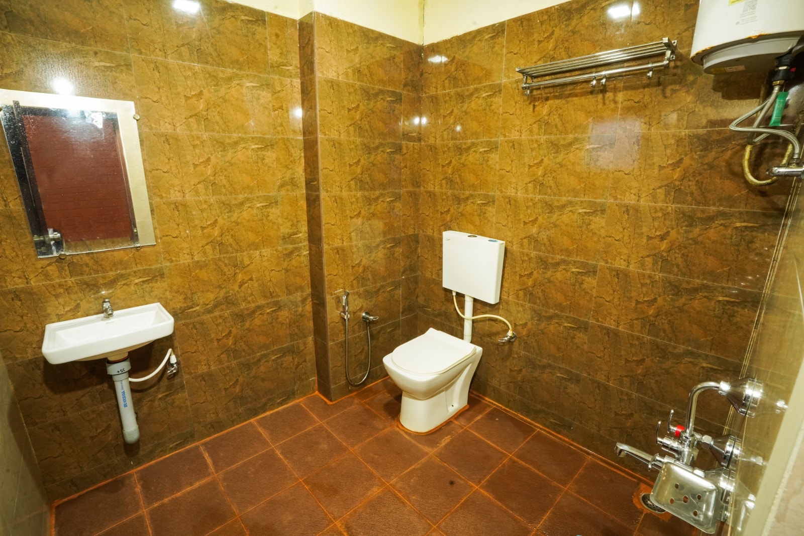 Hotel Parijatha Inn - Tap to explore photos