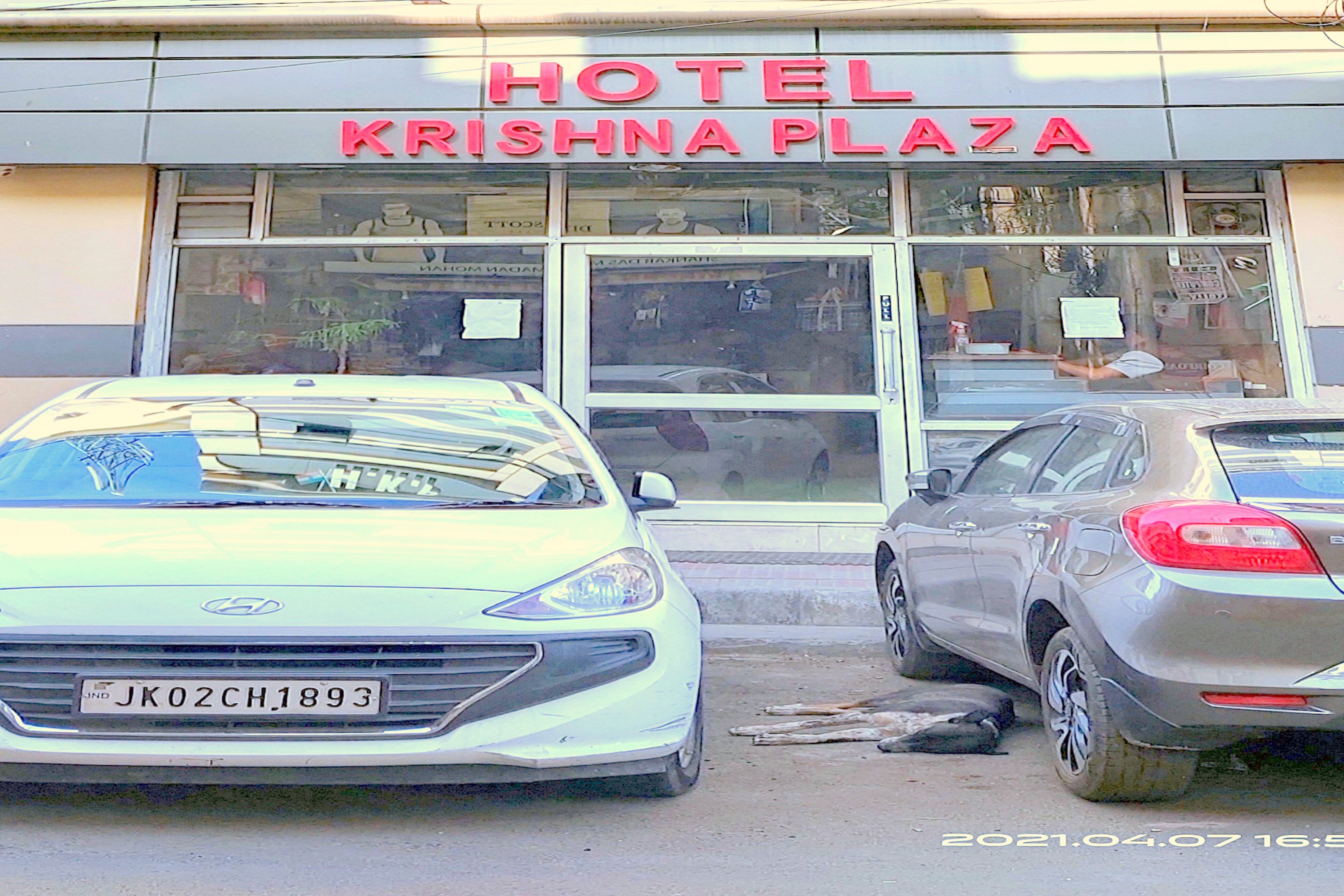 Hotel Krishana Plaza - Tap to explore photos