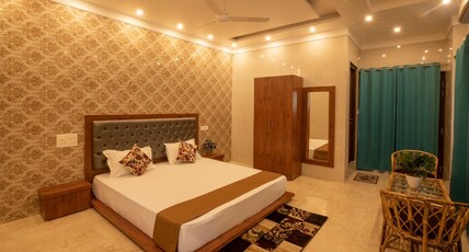 Hotel Gangotri Plaza @Laxman Jhula Room Type - Executive Room with Ganga View