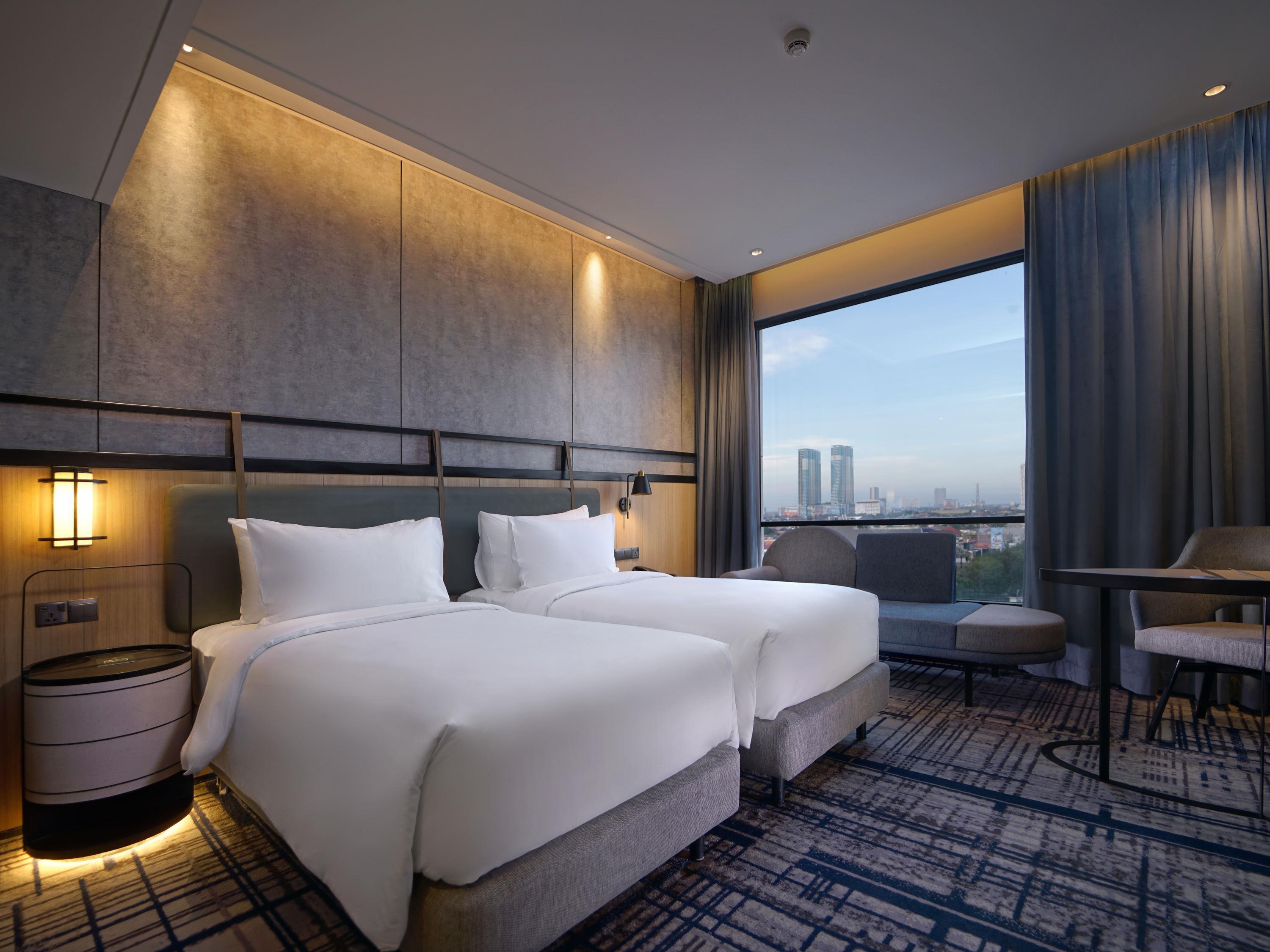 Mercure Surabaya Manyar - Tap to explore photos
