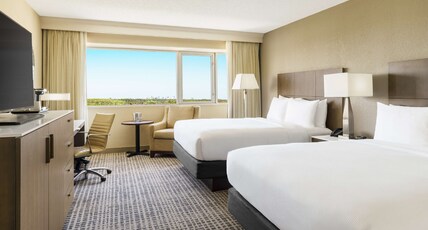 DoubleTree by Hilton Orlando Airport Room Type - 2 QUEEN BED SHOWER ONLY