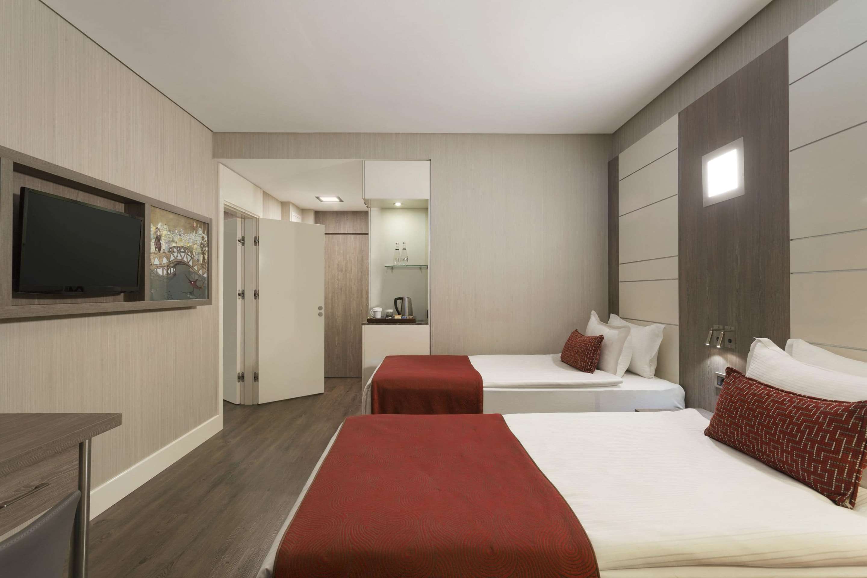 Ramada Encore by Wyndham Istanbul Bayrampasa - Tap to explore photos