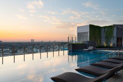 Holiday Inn & Suites Jakarta Gajah Mada