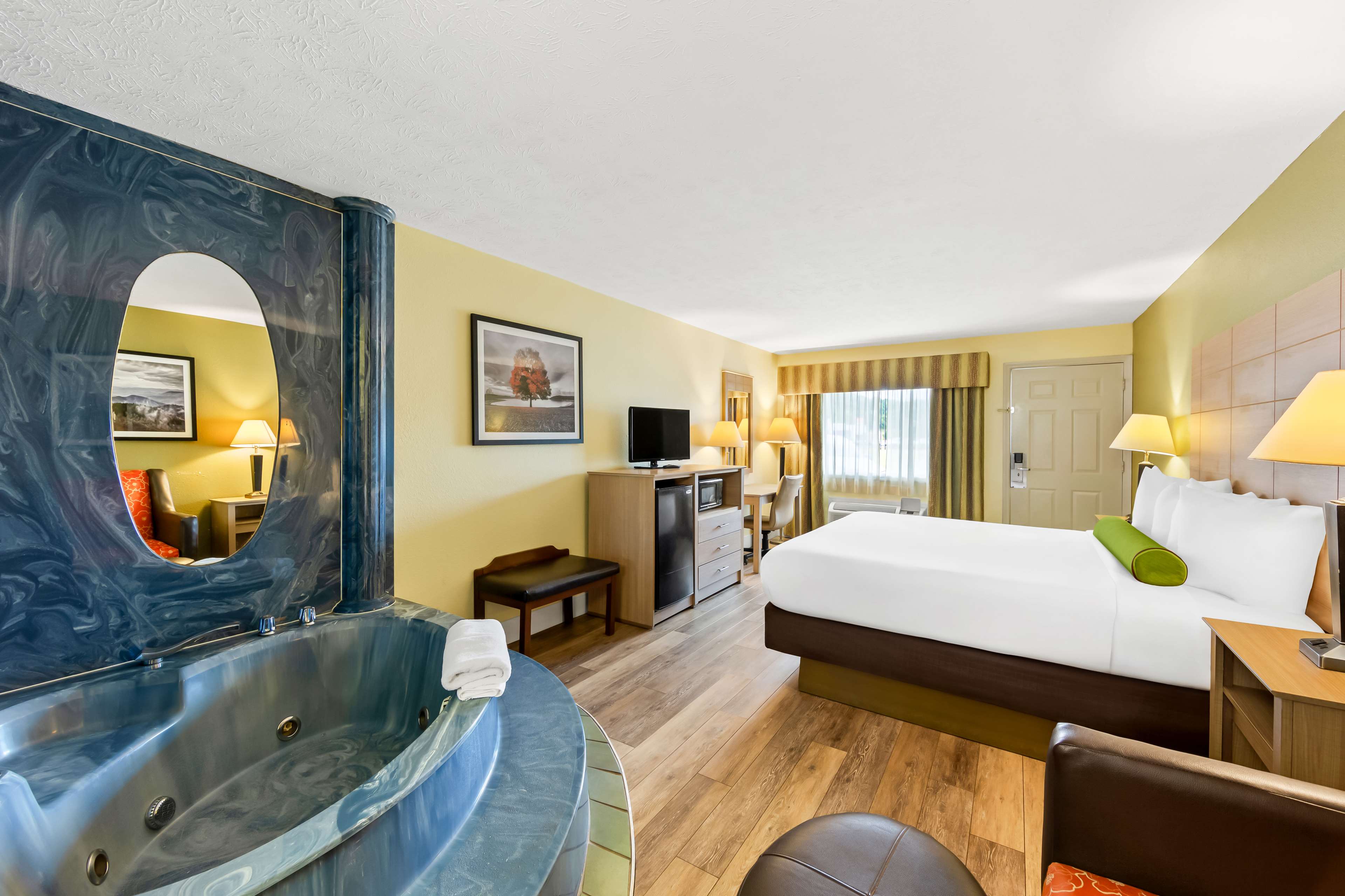 Best Western Dayton - Tap to explore photos