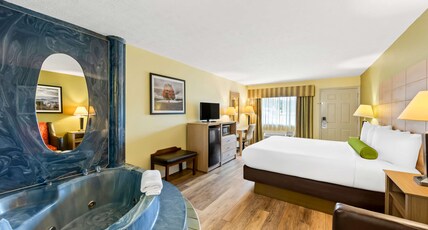Best Western Dayton Room Type - 1 King Bed, Non-Smoking, Whirlpool, Microwave And Refrigerator, Wi-Fi, Full Breakfast Best Western Dayton Room Type - 1 King Bed, Non-Smoking, Whirlpool, Microwave And Refrigerator, Wi-Fi, Full Breakfast
