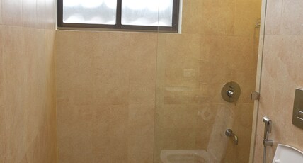 Lady Bird Hotel Room Type - Deluxe AC Room (All rooms not on same floor)