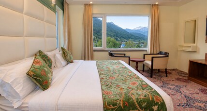 The Riviera Hotel Room Type - Premium Deluxe Room With Mountain View