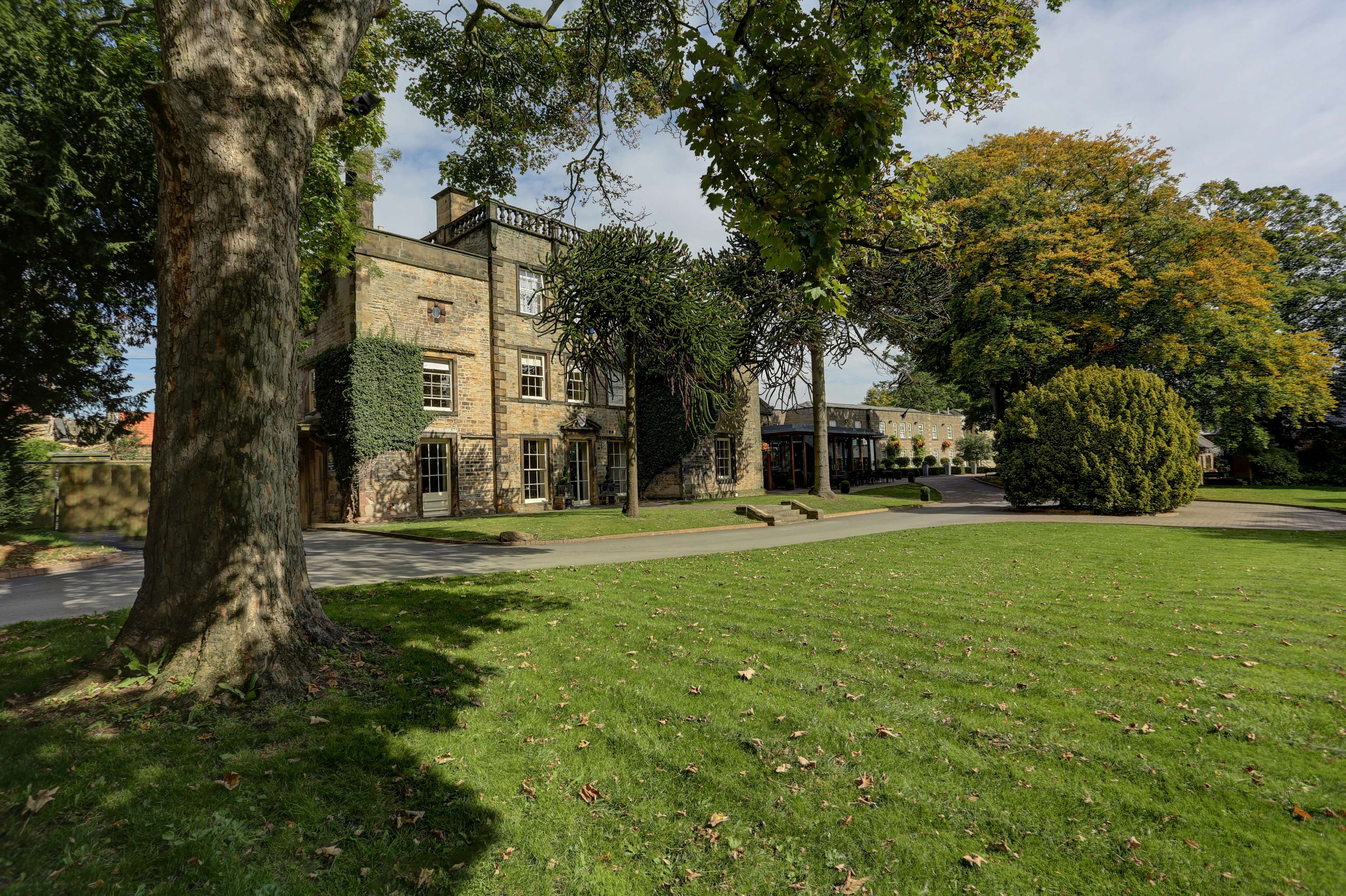 Best Western Plus Sheffield Mosborough Hall Hotel - Tap to explore photos