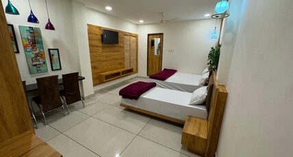 HOTEL MYBUDGET Room Type - ROYAL ROOM