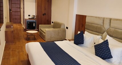 Hotel Varanasi Ganges Room Type - Luxury Room with Balcony