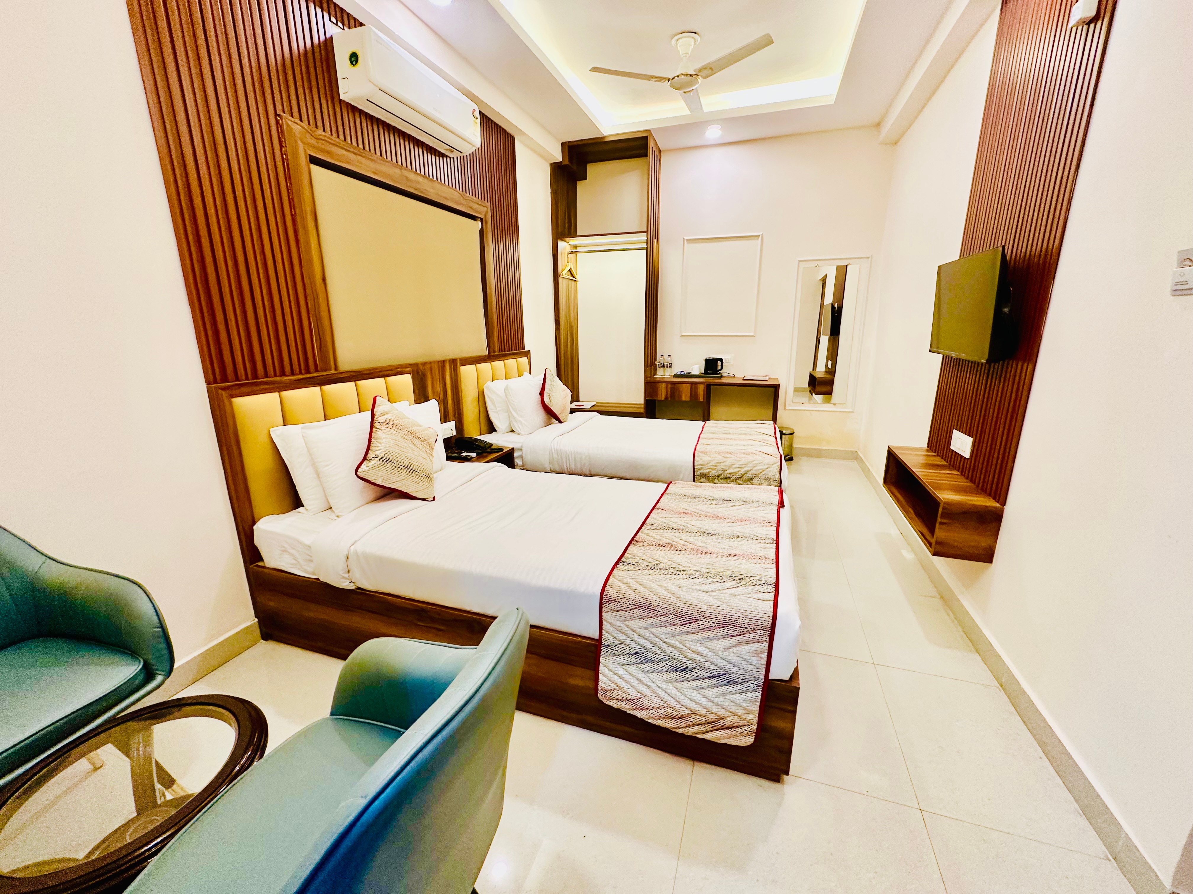 Chocolate inn, Patna - Tap to explore photos