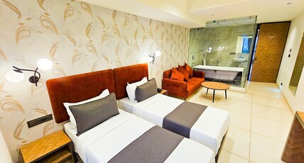 Hotel Nova Bizz Room Type - BIZZ BUSINESS TWIN BED