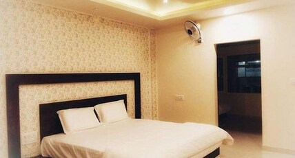 Hotel Taj Room Type - 2 bedded non AC