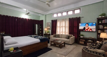 Dhanvi Homestay Room Type - Dhanvi AC 2