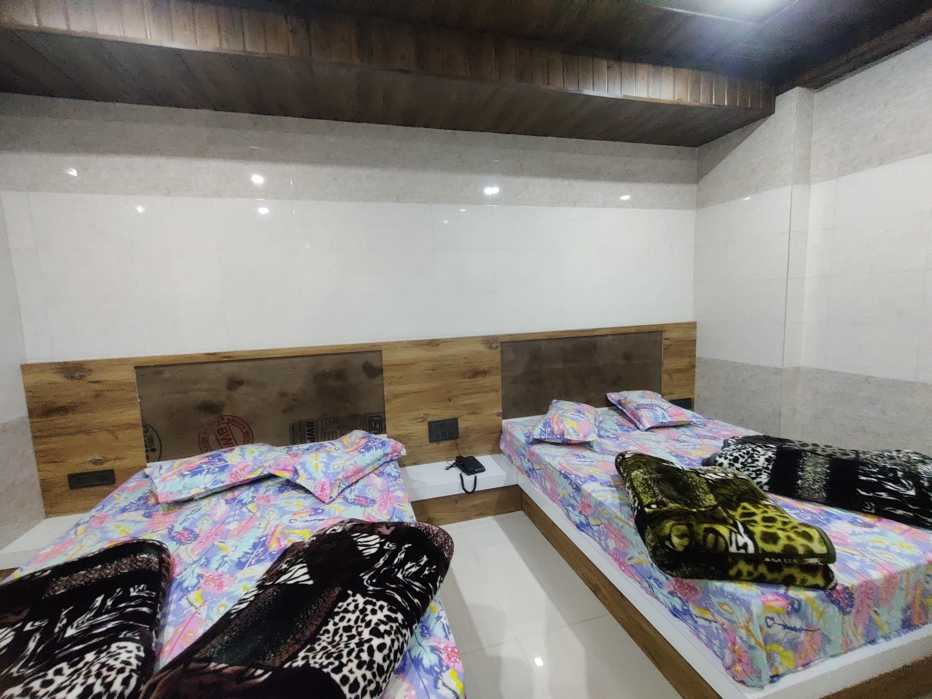 ABHINANDAN RESORT - Tap to explore photos