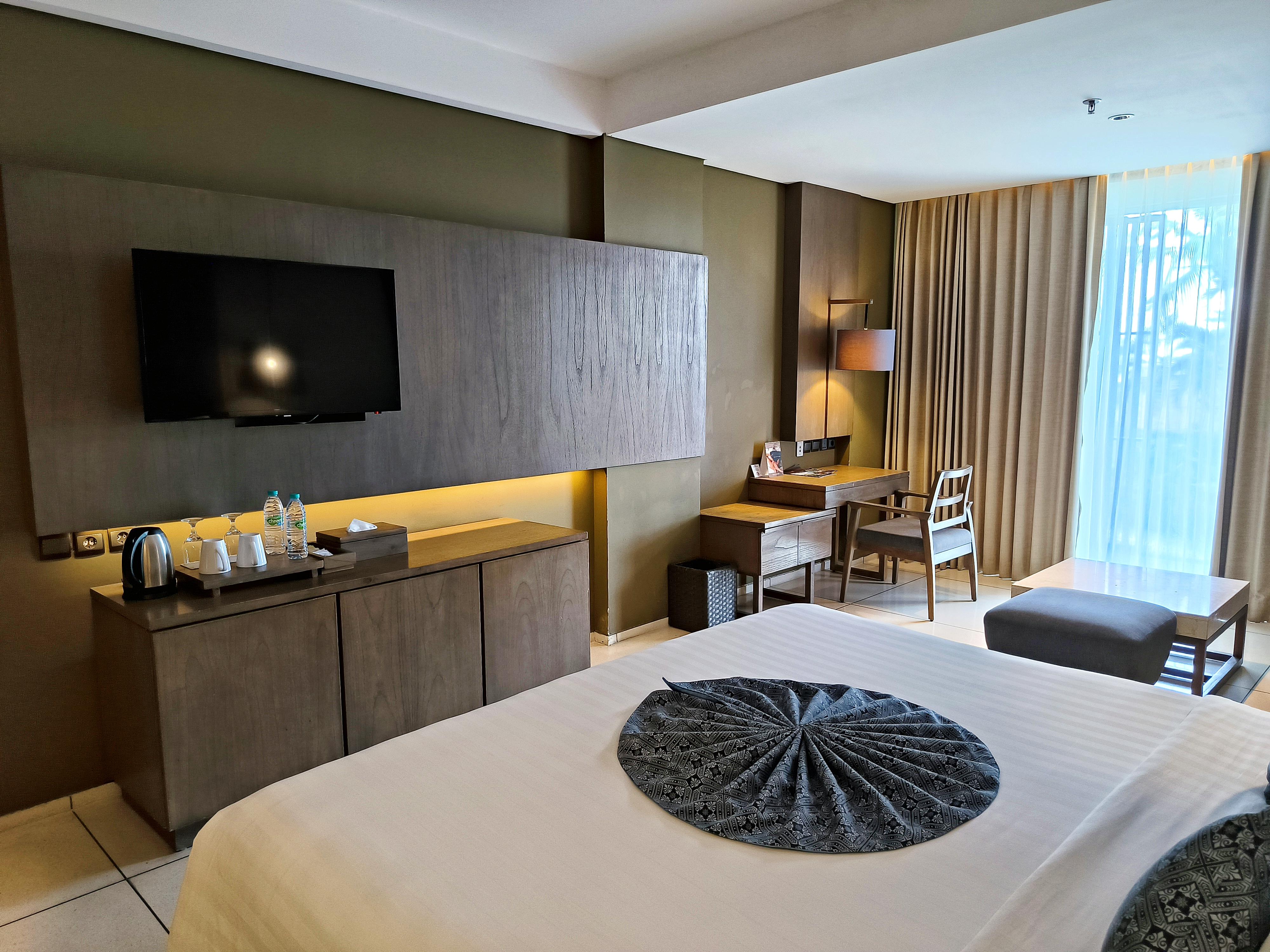 Wyndham Tamansari Jivva Resort - Tap to explore photos