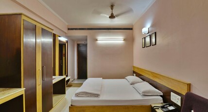 Rajhans Regency Room Type - Deluxe Room