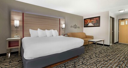 Best Western Plus Albert Lea I-90/I-35 Hotel Room Type - 1 King Bed, Non-Smoking, Sofabed, Microwave And Refrigerator, Work Desk, Wi-Fi, Full Breakfast Best Western Plus Albert Lea I-90/I-35 Hotel Room Type - 1 King Bed, Non-Smoking, Sofabed, Microwave And Refrigerator, Work Desk, Wi-Fi, Full Breakfast