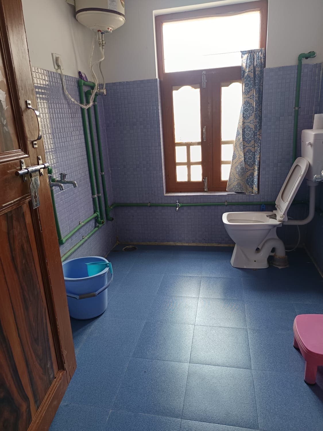 White rose homestay - Tap to explore photos