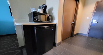 Holiday Inn Express & Suites CUERO Room Type - 2 Queen Beds Standard