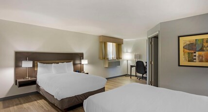 Best Western DuBois Hotel Room Type - Accessible - 2 Double, Mobility Accessible, Walk In Shower, Microwave And Refrigerator, Wi-Fi, Non-S Best Western DuBois Hotel Room Type - Accessible - 2 Double, Mobility Accessible, Walk In Shower, Microwave And Refrigerator, Wi-Fi, Non-S