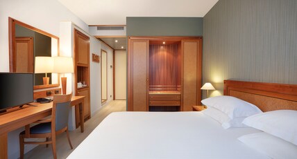 Crowne Plaza Milan - Linate Room Type - Bedroom 1