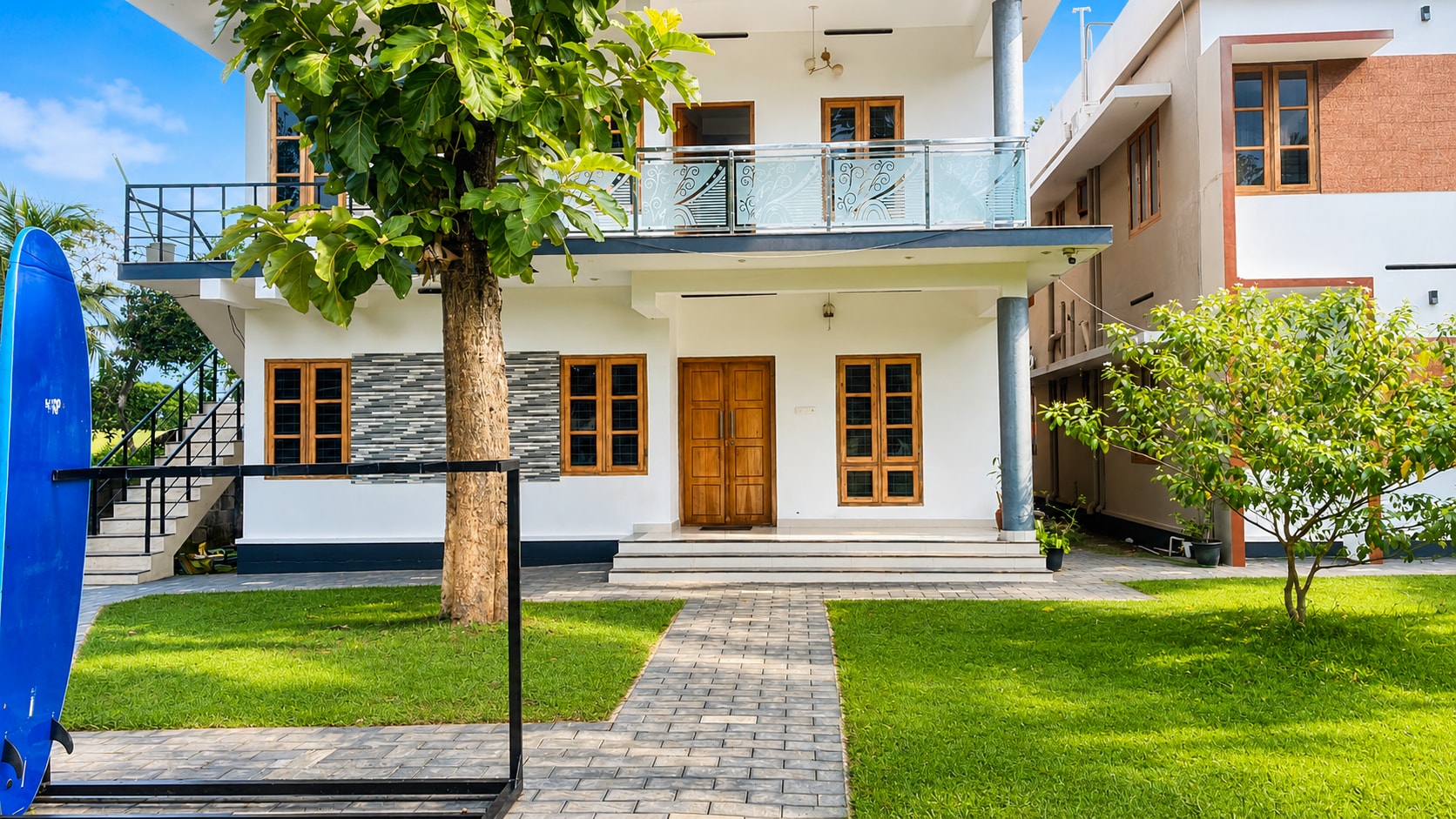 Zenways Private Villa Near to beach quieter bed walk to cliff - Tap to explore photos