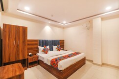 FabHotel Rachna Palace And Banquets - Nr. Lekhraj Metro Station