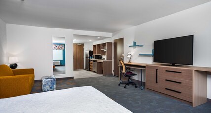 Home2 Suites by Hilton Indianapolis North at Intech Park Room Type - 2QN HEARING ACC STUDIO