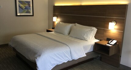 Holiday Inn Express Easton, an IHG Hotel Room Type - 1 King Standard