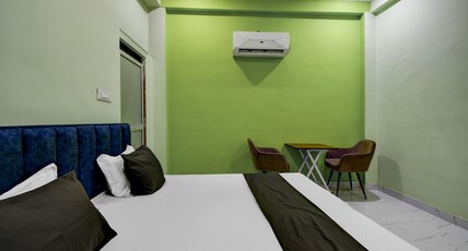 SPOT ON Hotel The Baithak & Restaurant Room Type - Classic